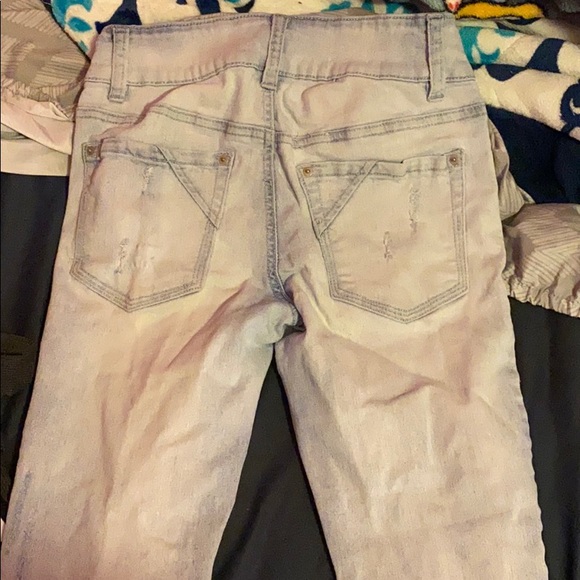 Ripped jeans - Picture 2 of 2